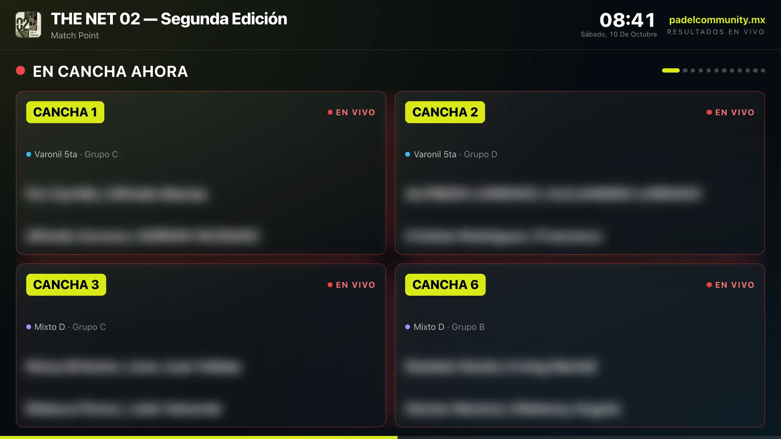 Modo TV de un torneo de pádel mostrando partidos en juego y próximos en la pantalla del club